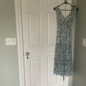Petite xxs Banana Republic tiered maxi dress